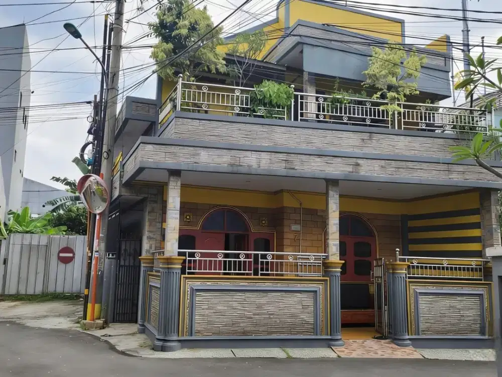Dijual Rumah Hook, di Area Strategis,  Kalisari, Pasar Rebo