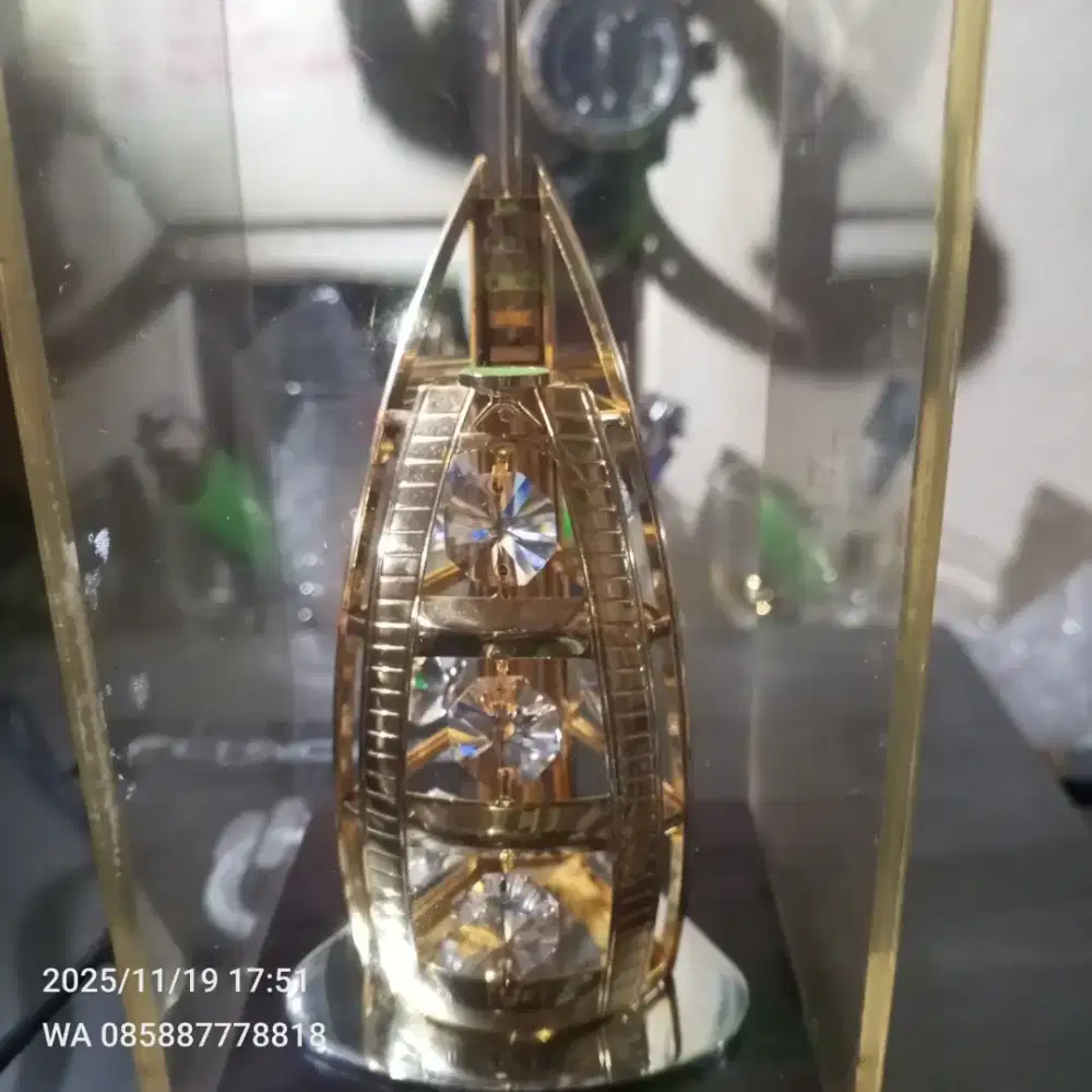 Pajangan unik langka.