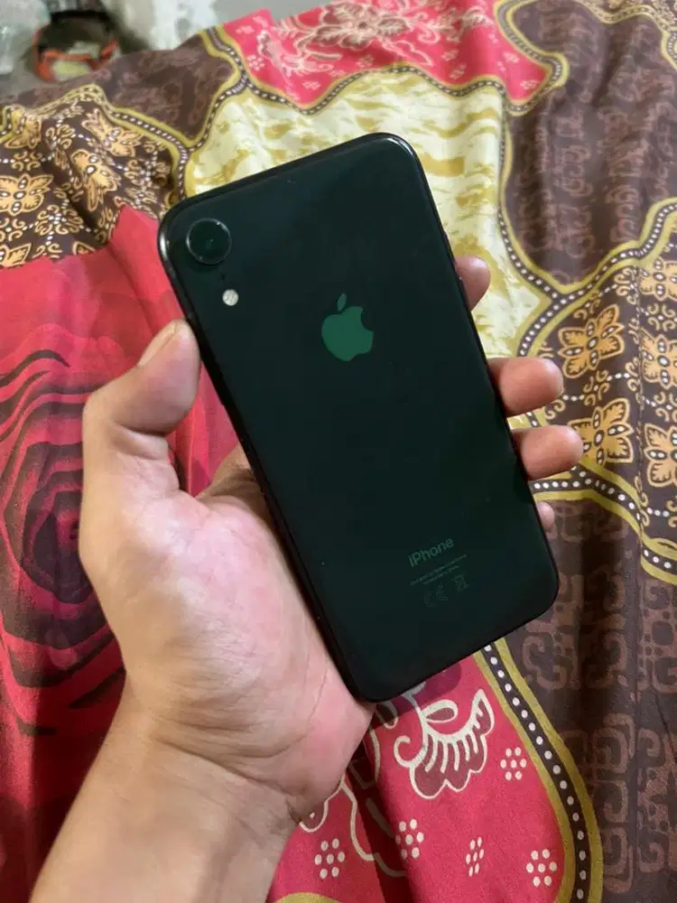 Iphone Xr 128gb fullset.