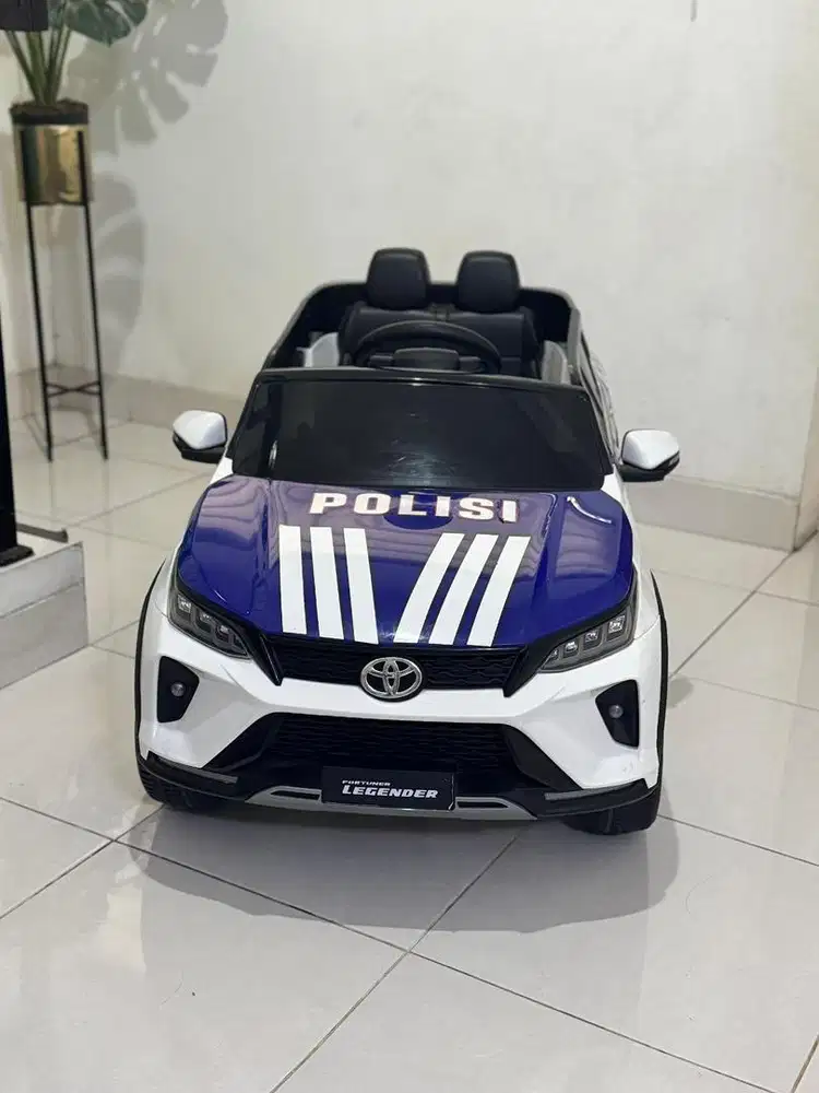 Mobil Mainan - Fortuner