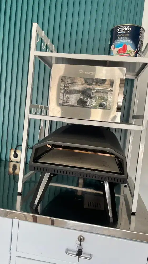 Lowongan Kerja Helper Cafe