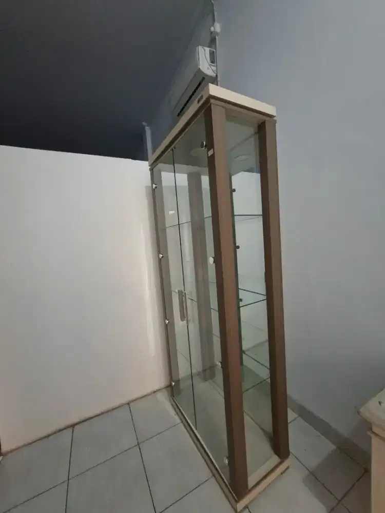 lemari hias activ premio LH800 like new