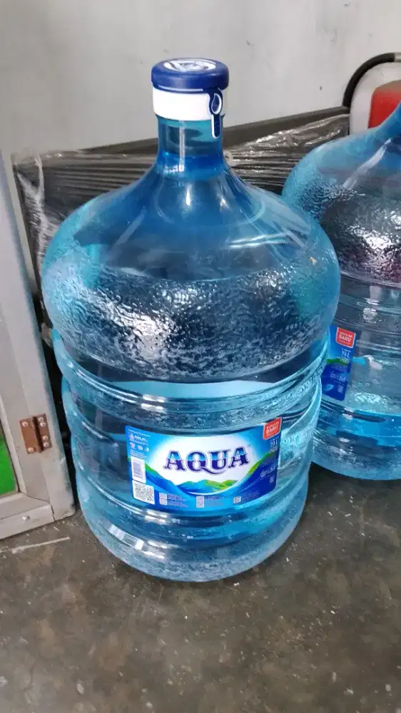 Galon Aqua plus isi