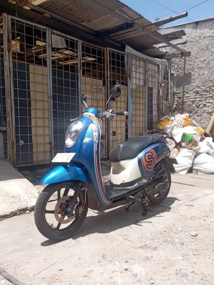Honda Scoopy Fi 2014 ORI murah mulus Joss