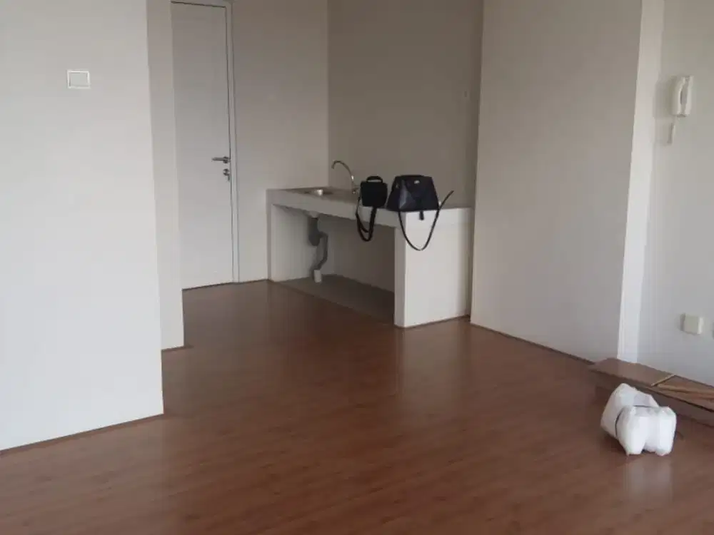 Miliki Apartemen Altiz Bintaro, Lokasi dekat Mall Bintaro Plaza dan St.Kereta Api Pondok Ranji, sangat nyaman.