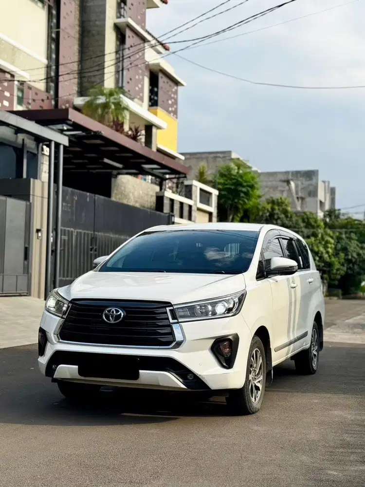 Cash Toyota Innova 2.4 V Luxury Diesel 2022