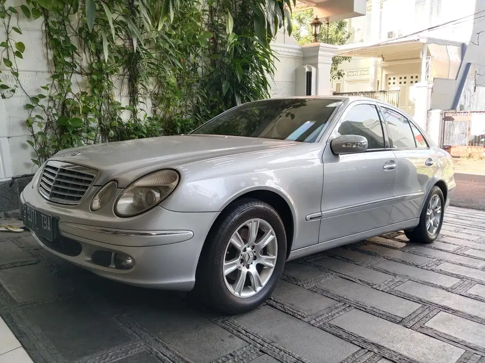 Mercedes-Benz E240 2007 Bensin