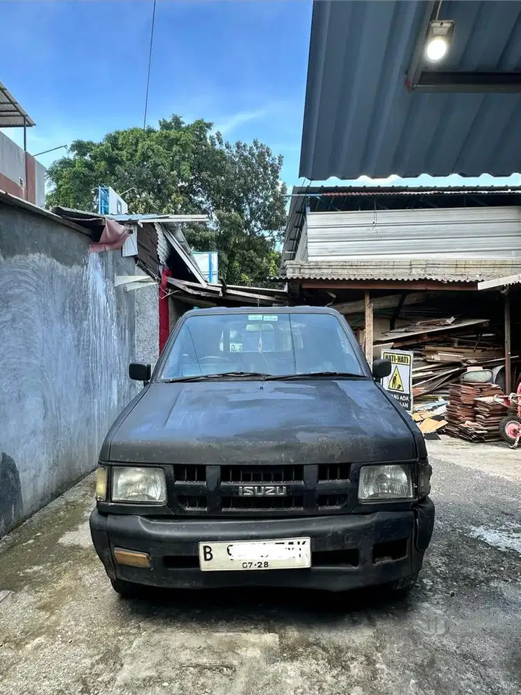 Di jual mobil Isuzu Panther Pickup 2013