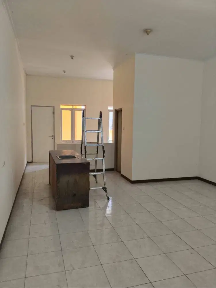 Taman Holis Bandung Dijual Ruko Strategis 2 Lantai Siap Pakai