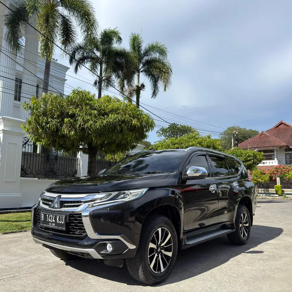 Pajero sport dakar blackpiano 2017 murah