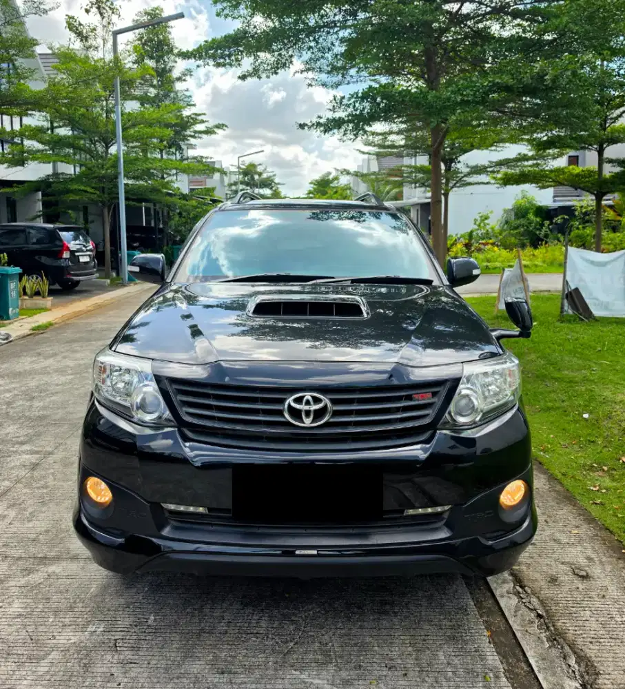 [KM 30 RB] Toyota Fortuner VNT TRD Diesel A/T 2014/2015 Antik Istimewa