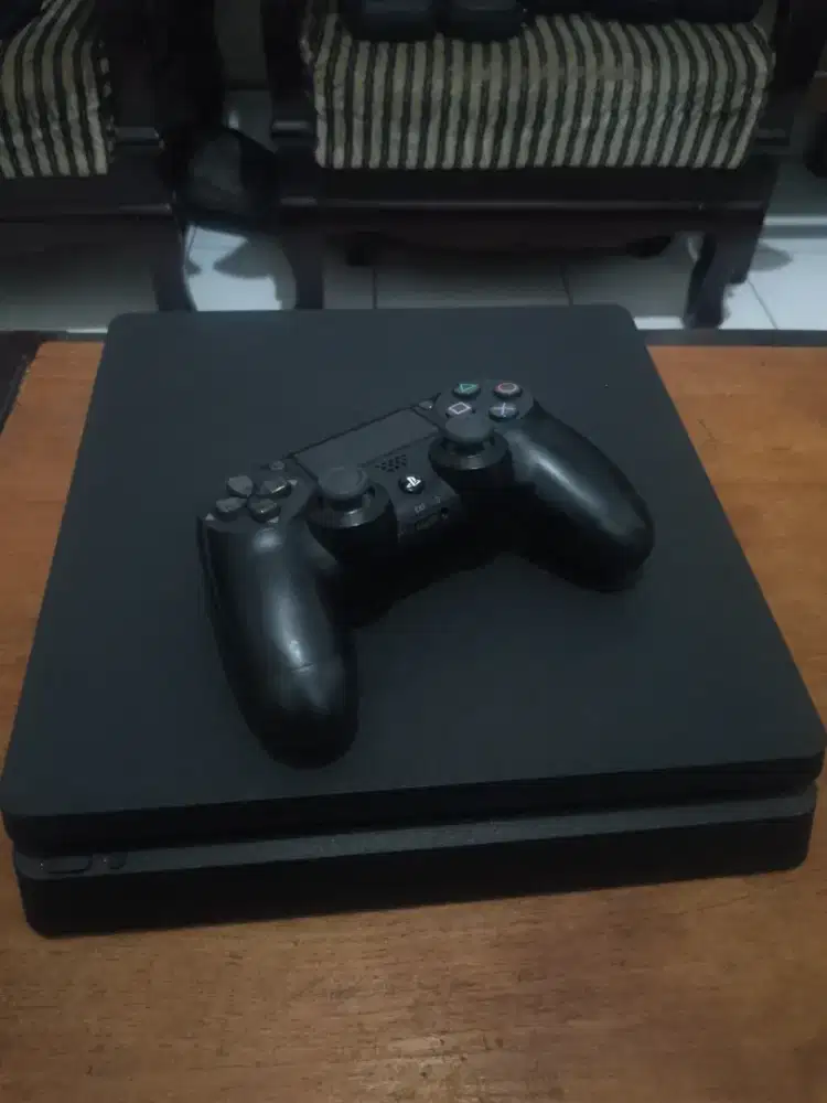 PS4 Slim 1 TB Bukan HEN