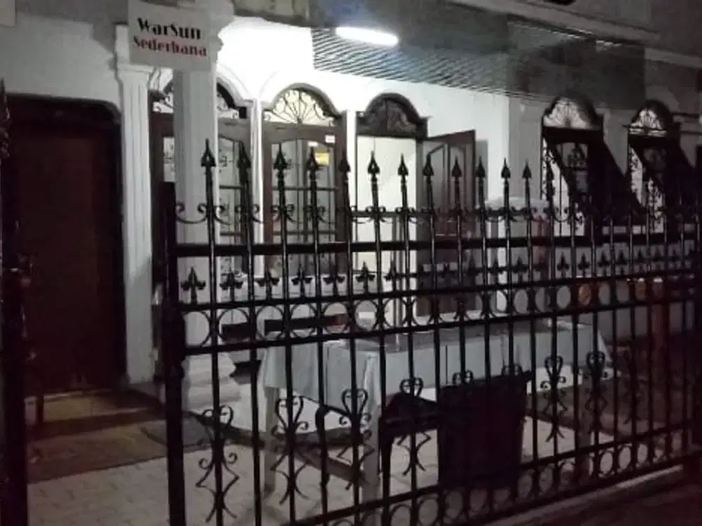 Dijual Rumah Luas Lokasi Strategis di Tebet Barat, Jakarta Selatan