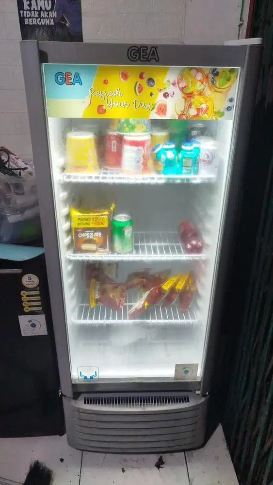 Showcase GEA jual cepat 4 rak