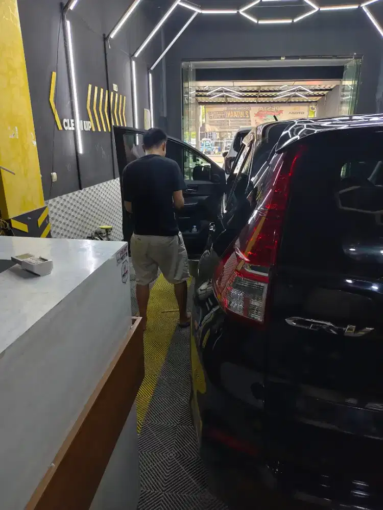 Lowongan helper dan detailer