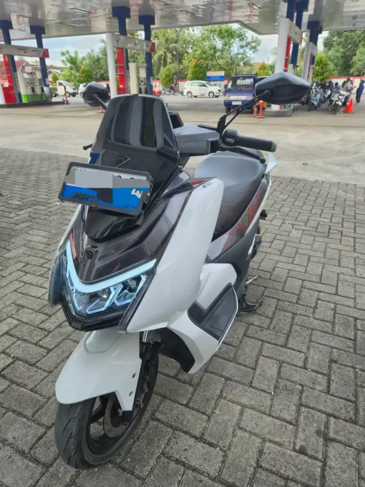 Uwinfly M100 5000w 72