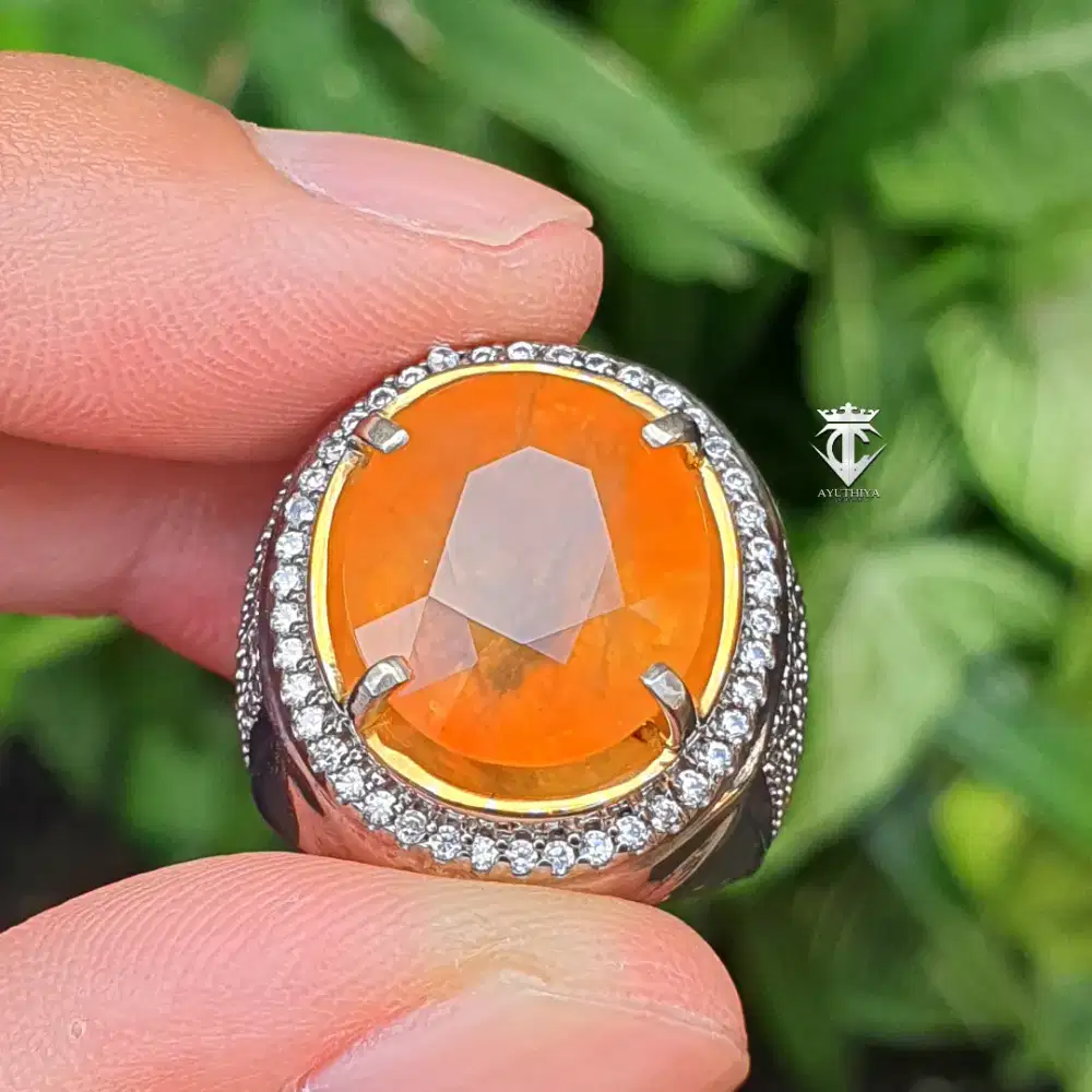 Batu Permata Natural Orange Sapphire Tanzania 15.54 Ct Hbe CGL Memo