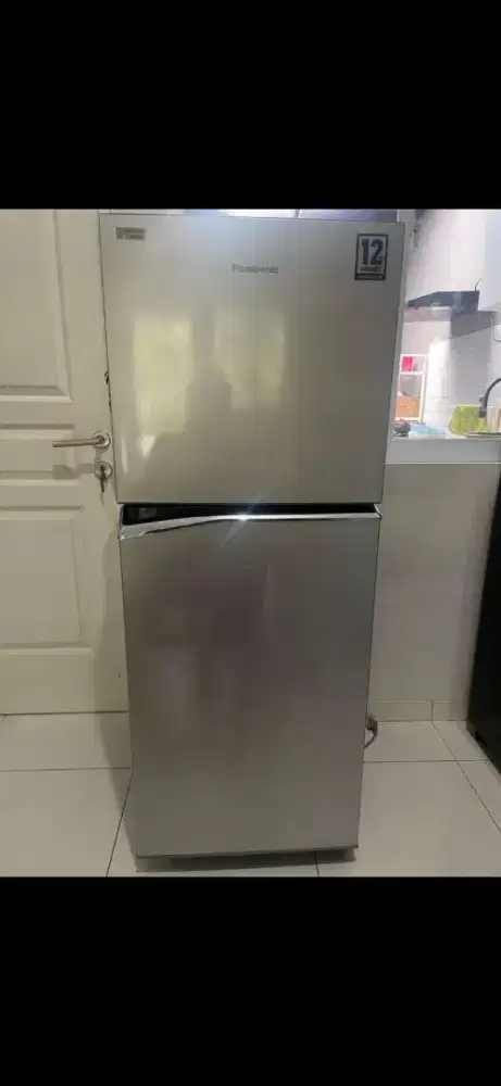 Jual kulkas PANASONIC 2 pintu econavi inverter