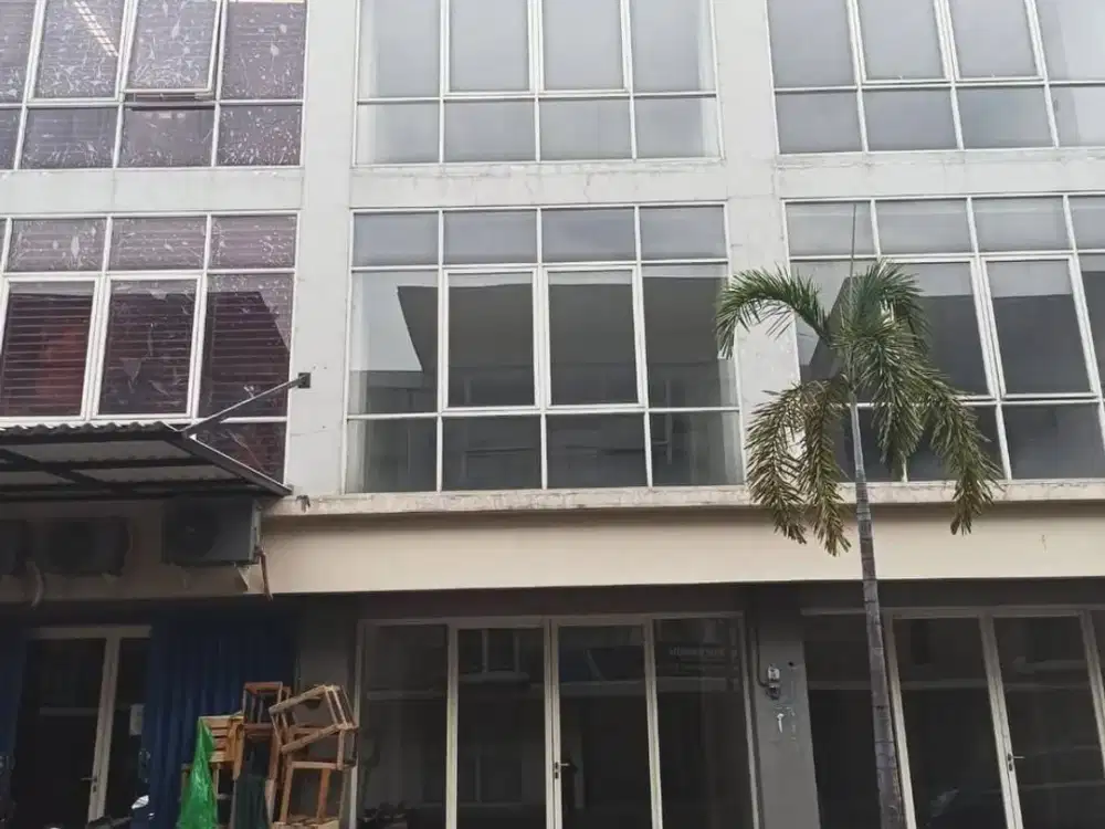 RUKO AMEGA CROWN 3 LANTAI SIAP PAKAI HANYA 900JUTA*