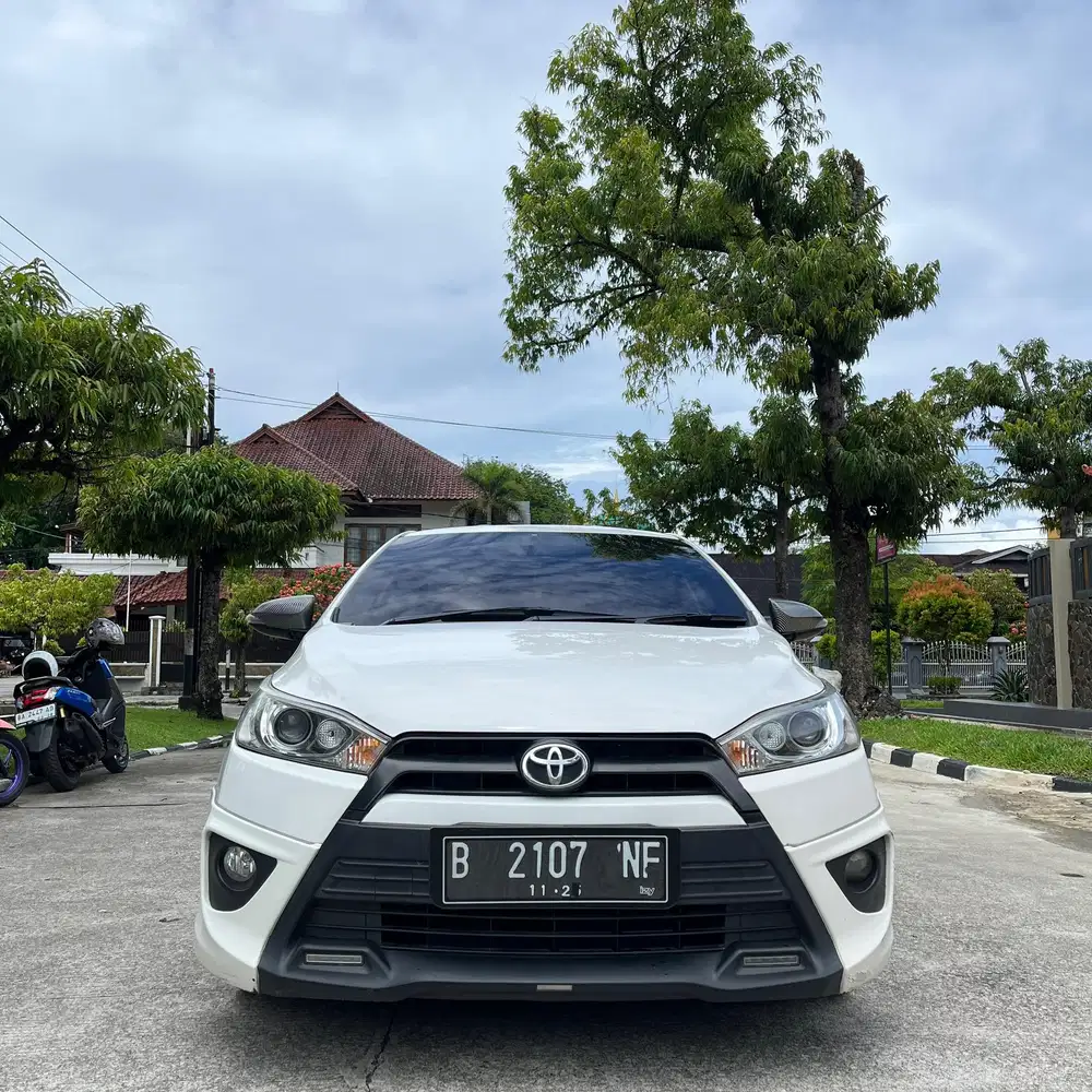Dp 30 jt Yaris Trd automatic 2015 istimewa