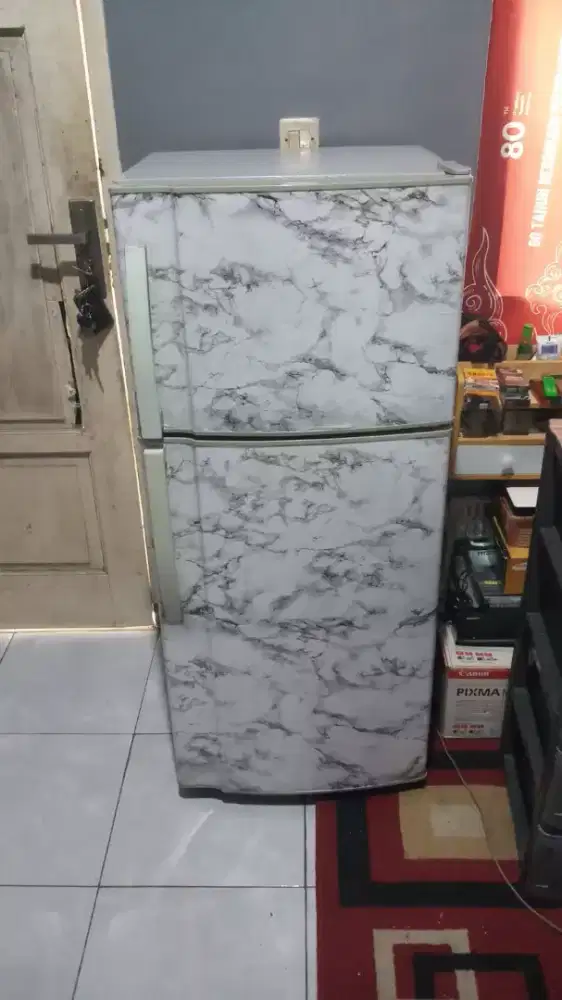 Kulkas 2pintu SHARP normal siap pakai