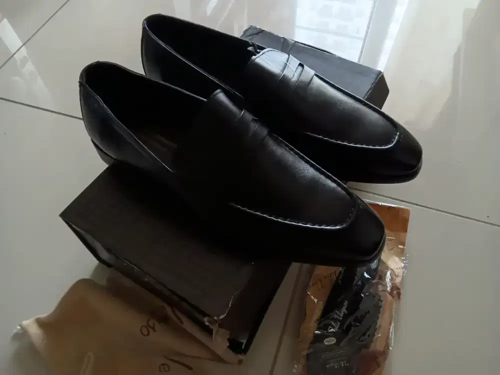 Sepatu slop uk 45 full kulit hitam