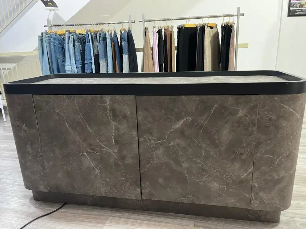 JUAL RUGI MEJA DISPLAY KOLONG