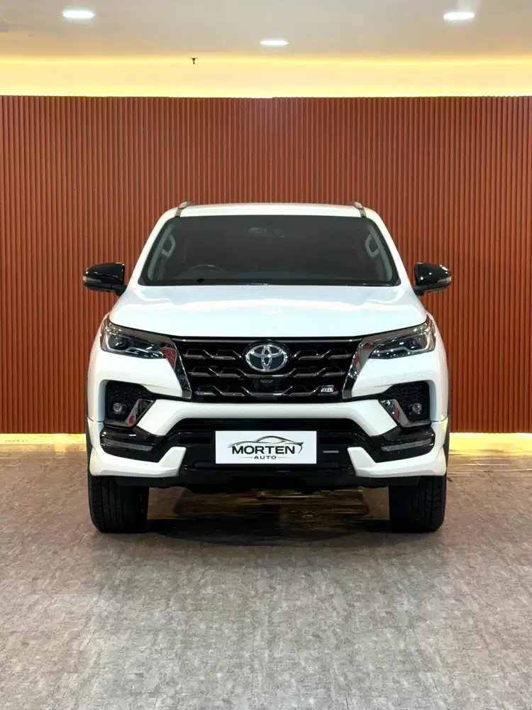 Fortuner 2.8 VRZ GR Sport 2023 odo 25 ribuan
