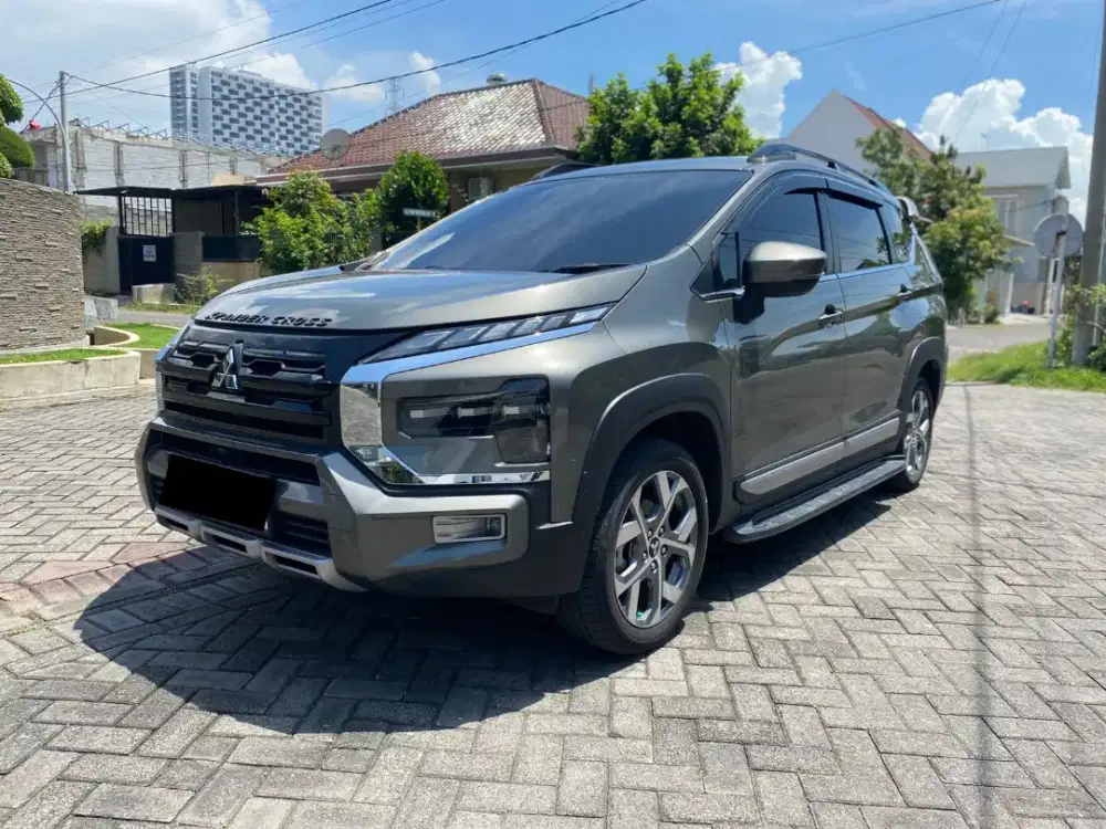 Mitsubishi xpander cross 2023 matic km 20rb