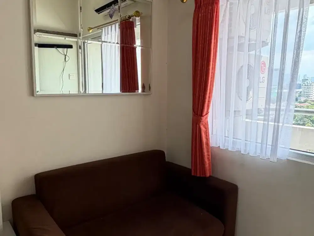 APARTEMEN SCARLET HOOK 2BR FURNISHED LENGKAP AKSES MALL LANGSUNG VIEW KOLAM CANTIK