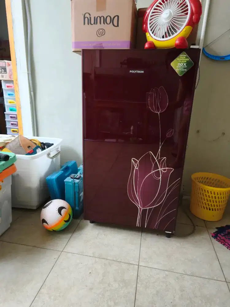 Lemari es kulkas 1 pintu polytron