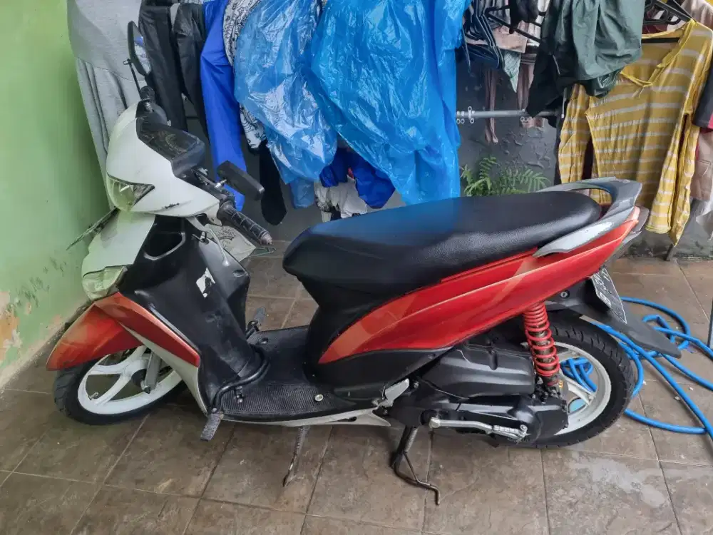 Jual Motor Mio J tahun 2012. Surat lengkap semua. Stnk,fraktur,bpkb,