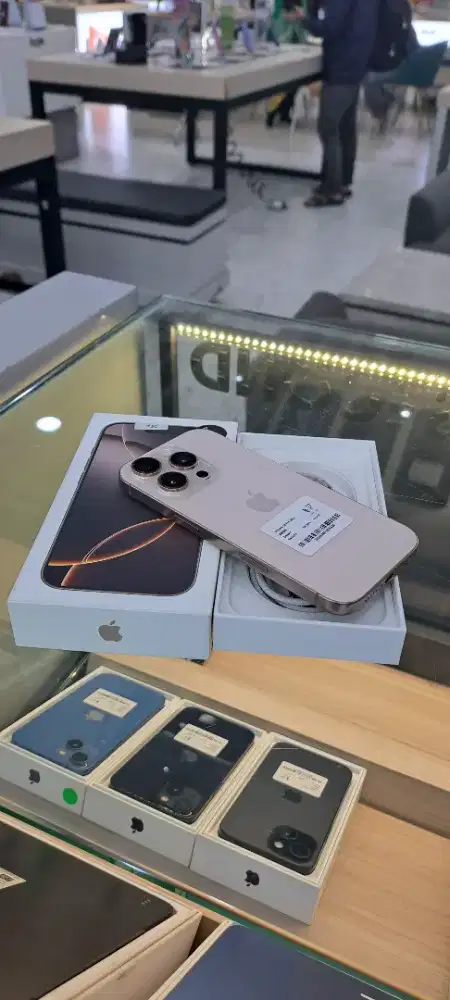 Seken Iphone 16 Pro Max 256GB Deser Titanium