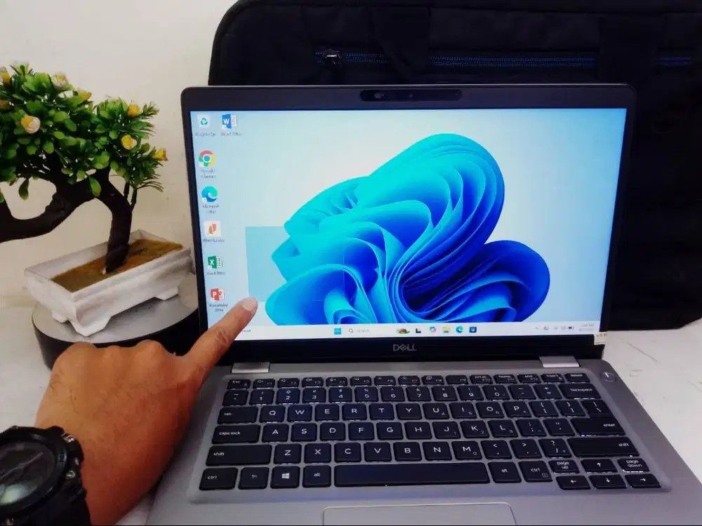 JUAL DELL Latitude 5310 i5-10310U/8gb/256gb/14inci FHD Touchscreen