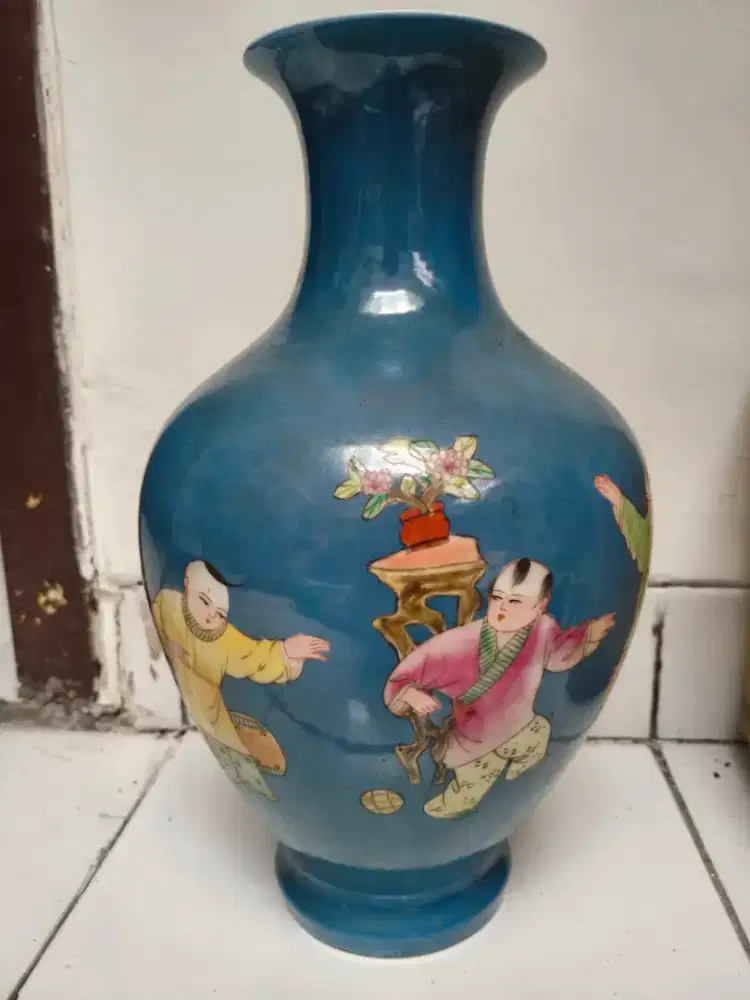 Vas guci / tempat bunga peninggalan china (barang antik kuno)