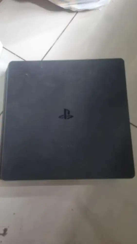 Dijual PS 4 slim