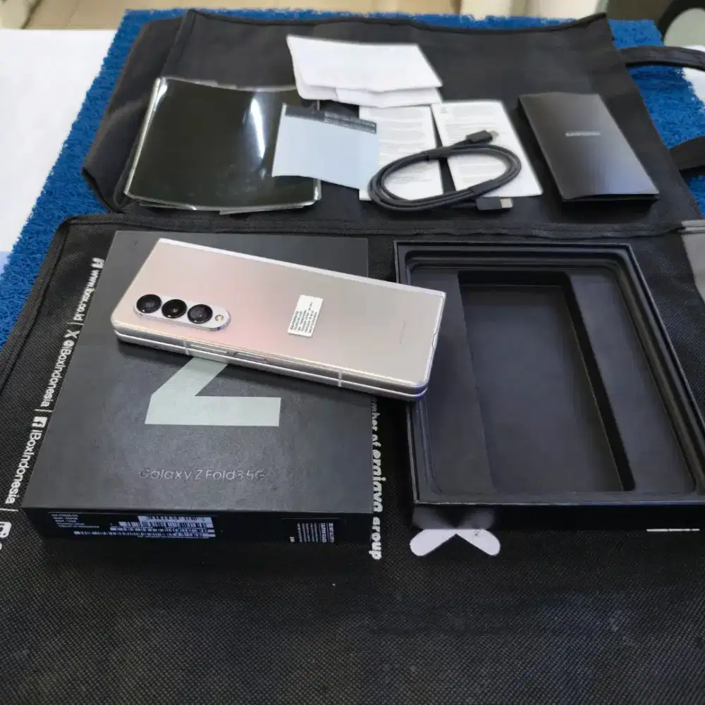Samsung Galaxy Z Fold 3 5G 12/256gb Muluss terawat Ex Grs resmi sein