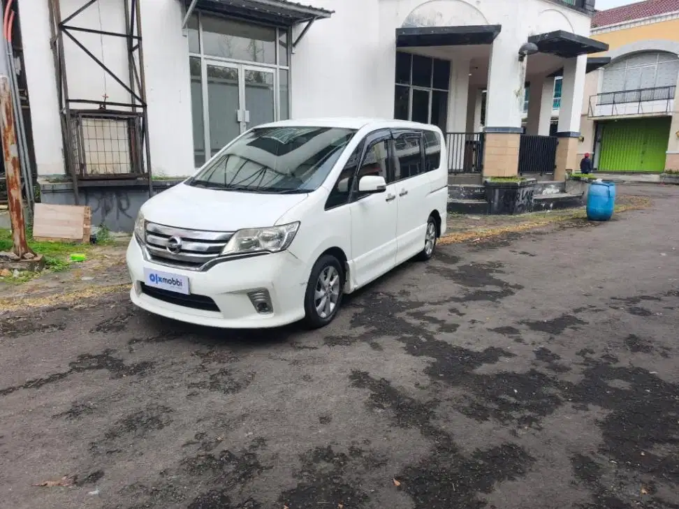 Hot Sale - NISSAN Serena 2.0 Highway Star Bensin A/T 2014 PUTIH