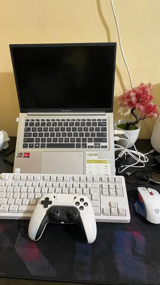 For Sale ASUS Vivobook 14 M1405YA