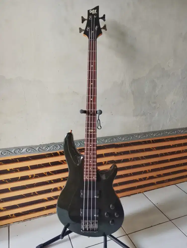 bass schecter SGR C-4 pasif normal mulus ada sof asenya