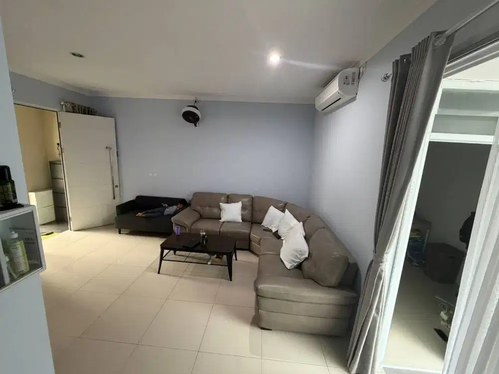 Asisten Rumah Tangga