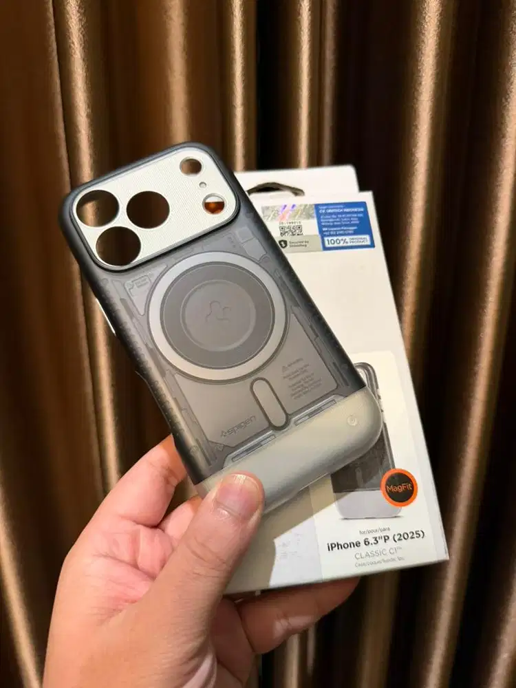 Case Spigen Classic C1 for iPhone 17 Pro