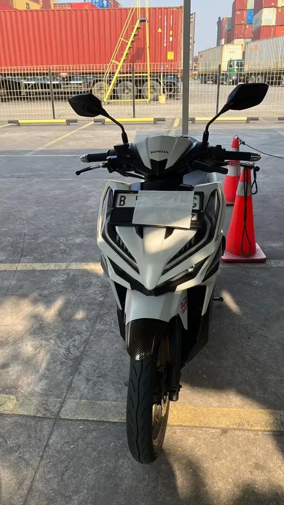 VARIO 125 CBS ISS SP WHITE