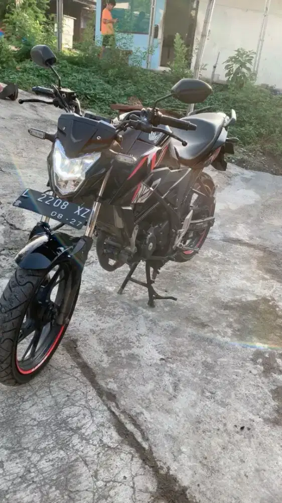 Dijual motor honda cb 150R