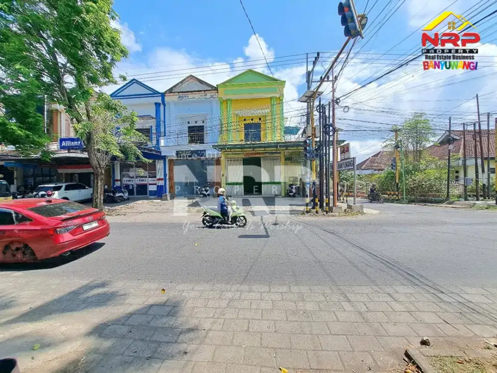 Disewakan Ruko Strategis 2 Lantai di Simpang 4 Jalan Kepiting, Sobo - Banyuwangi