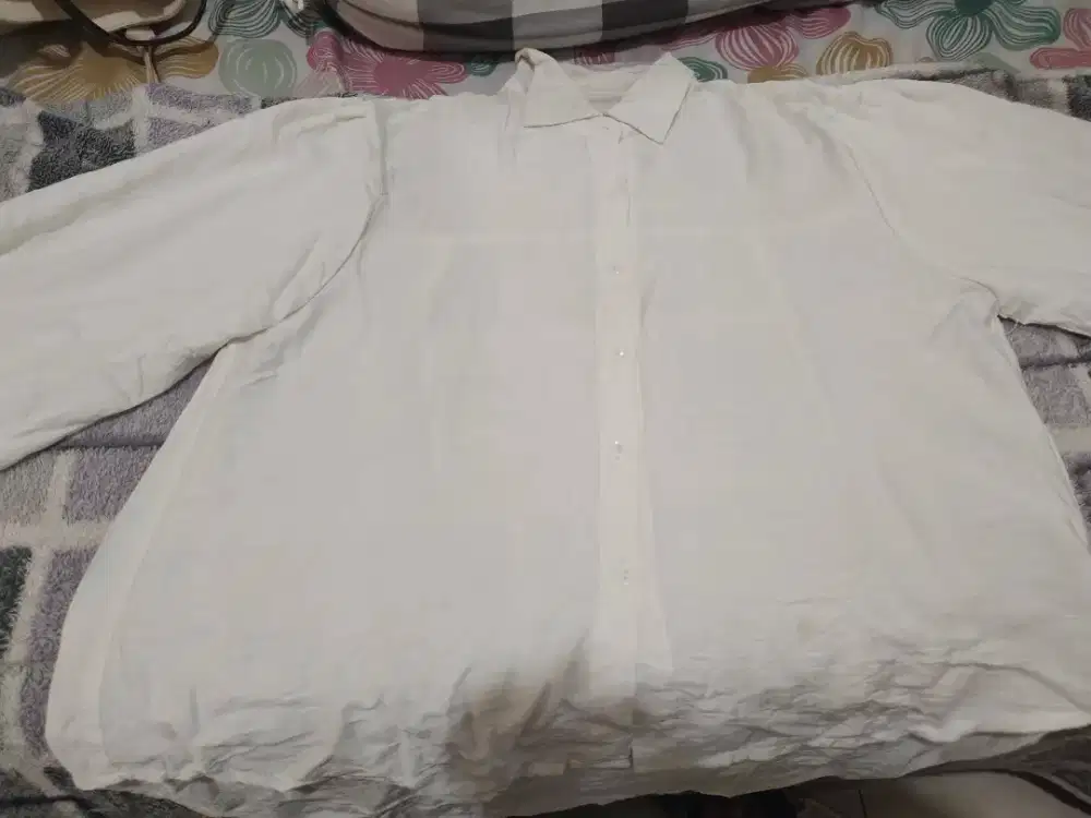 Kemeja Wanita (Lengan Pendek & Panjang) – Kondisi Bagus, Murah!