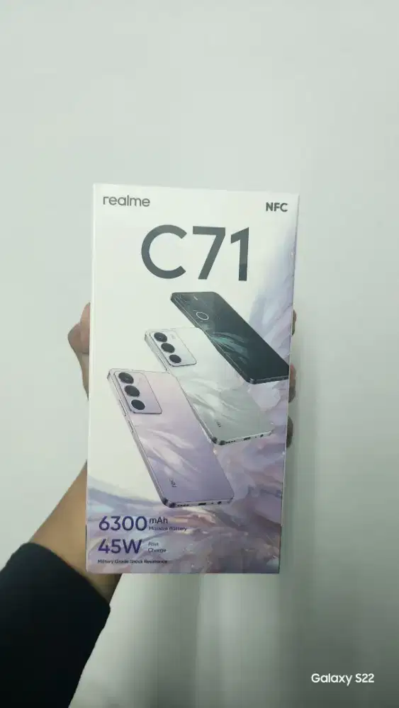 Realme C71 Putih dan Hijau