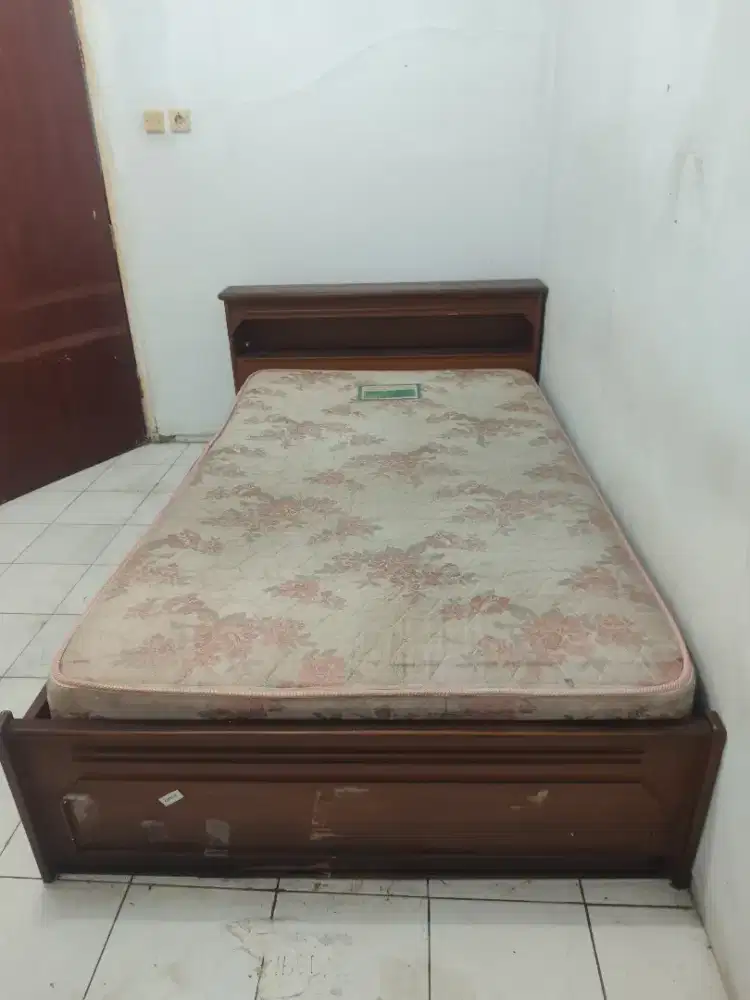 Tempat Tidur Kayu Jati Muda Natural  Full Frame + Kasur

 