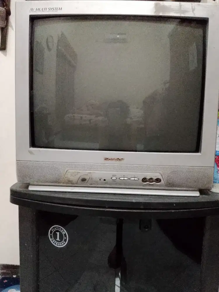 Dijual TV jadul merk Sharp 21 inci ( kondisi nyala)