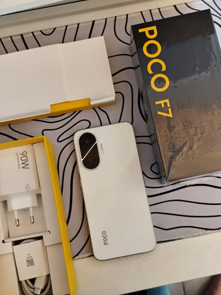 Poco F7 12/512 

Kelangkapan Fullset